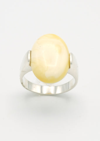 Butter Amber Oval Ring