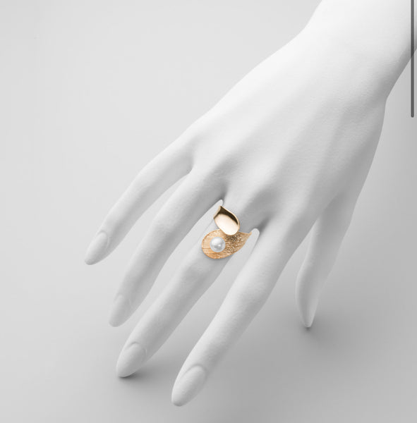 Dual Finish Ring with Pearl