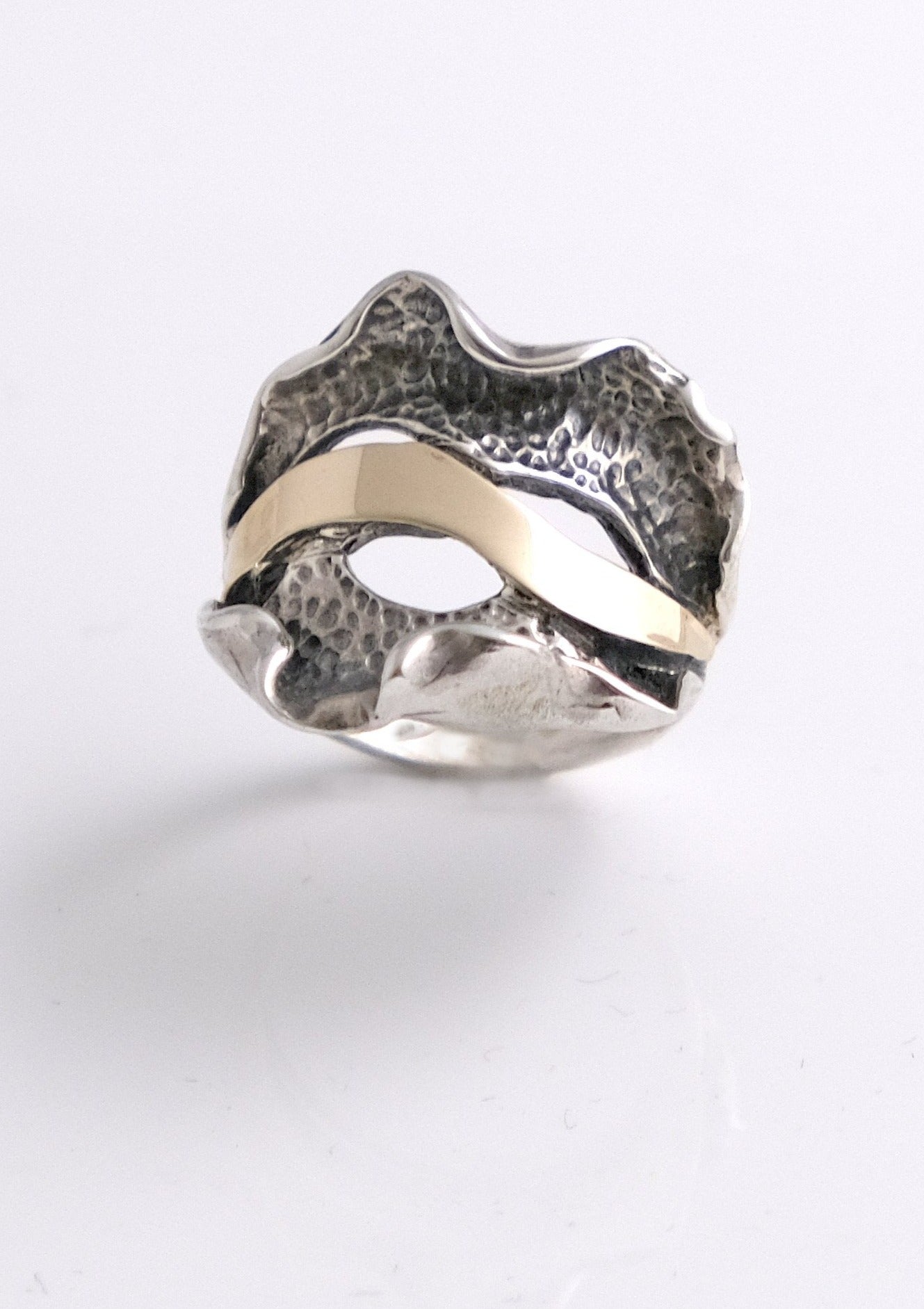 Gold Ribbon Carved Ring